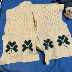 Vintage VTG Aran crafts wool scarf shamrock